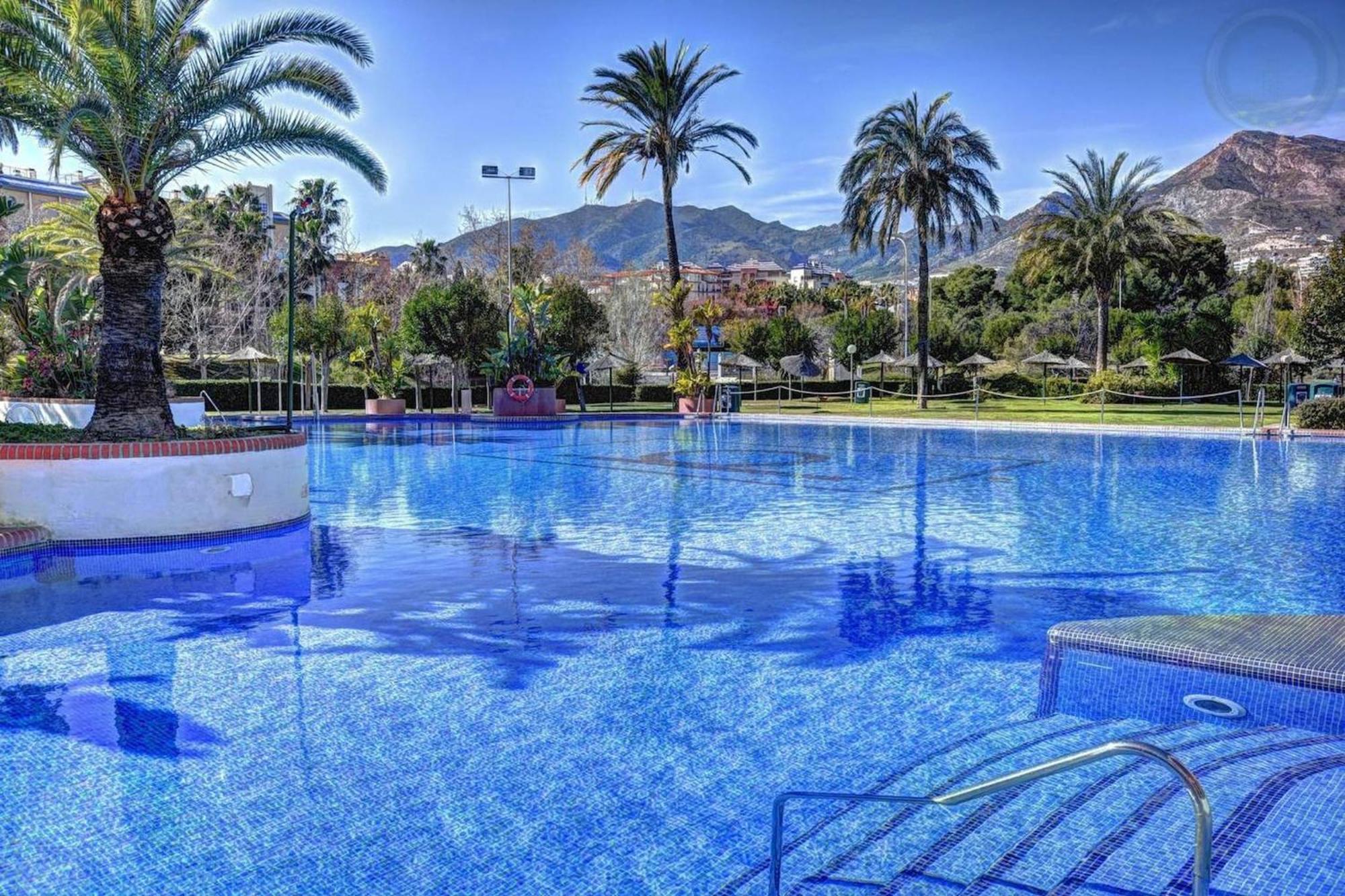 Benalbeach Apartment With Water Park Benalmadena Bagian luar foto